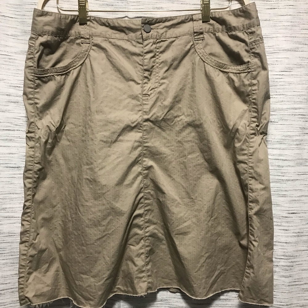 Khaki Cowgirl’ish Calvin Klein Skirt EUC